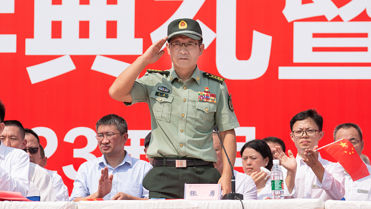 XCB_7171.jpg XCB_7171.jpg