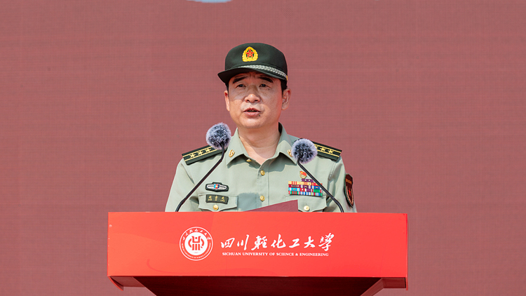 LJH_3281.jpg LJH_3281.jpg