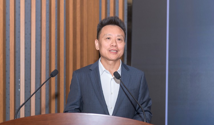 庹校.jpg 庹校.jpg