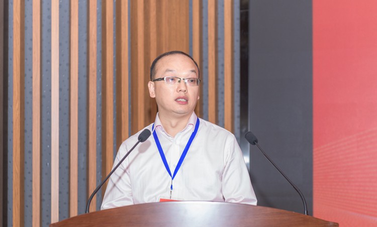 杨双超.jpg 杨双超.jpg