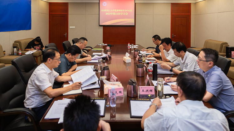 XCB_3409.jpg XCB_3409.jpg