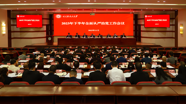 XCB_3579.jpg XCB_3579.jpg