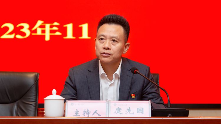 XCB_3548.jpg XCB_3548.jpg