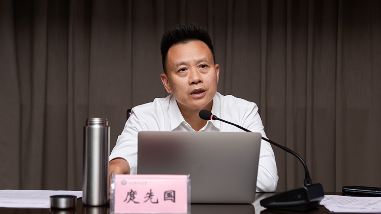 XCB_9805.jpg XCB_9805.jpg