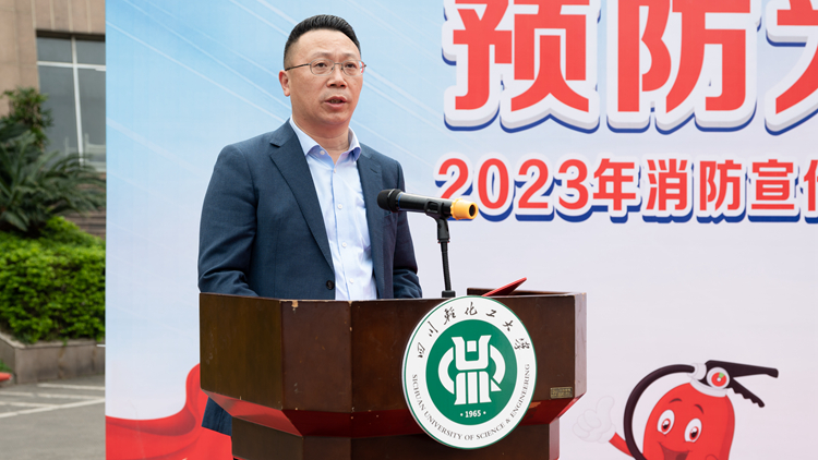 LJH_5196.jpg LJH_5196.jpg