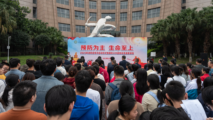 LJH_5177.jpg LJH_5177.jpg