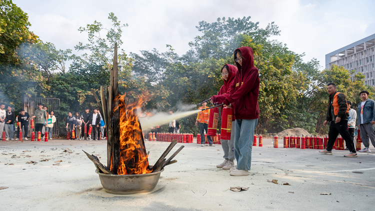 LJH_5318.jpg LJH_5318.jpg