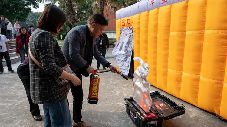 LJH_5279.jpg LJH_5279.jpg