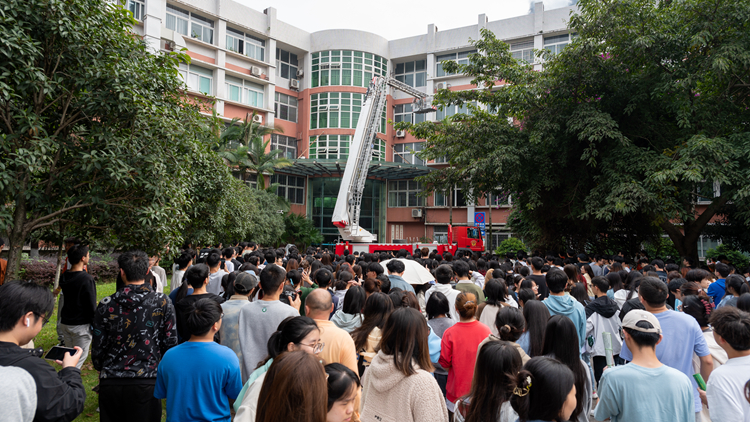 LJH_5259.jpg LJH_5259.jpg