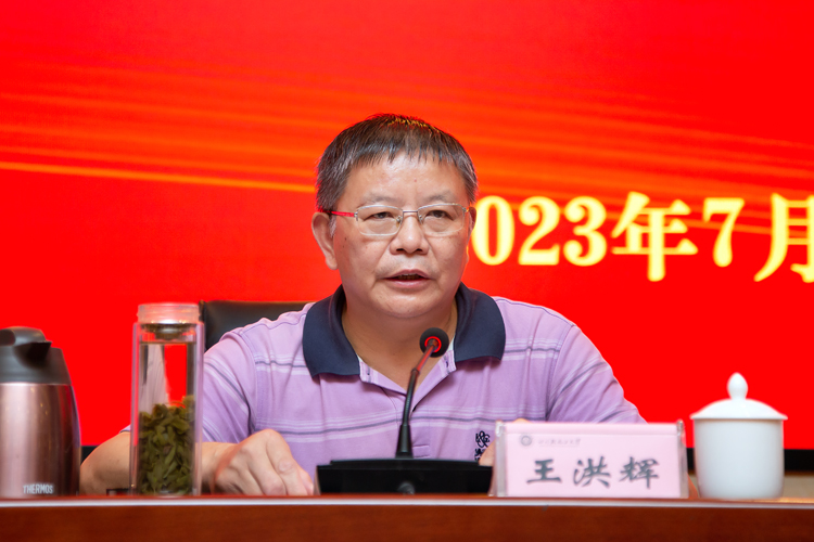 XCB_5046.jpg XCB_5046.jpg