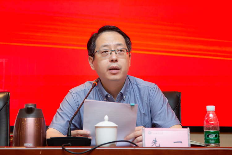 XCB_5059.jpg XCB_5059.jpg