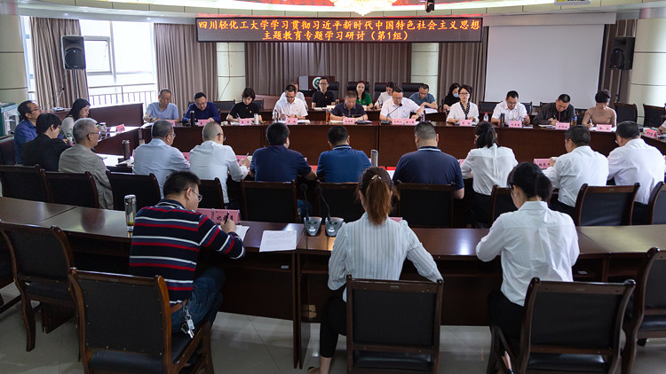 XCB_1560.jpg XCB_1560.jpg