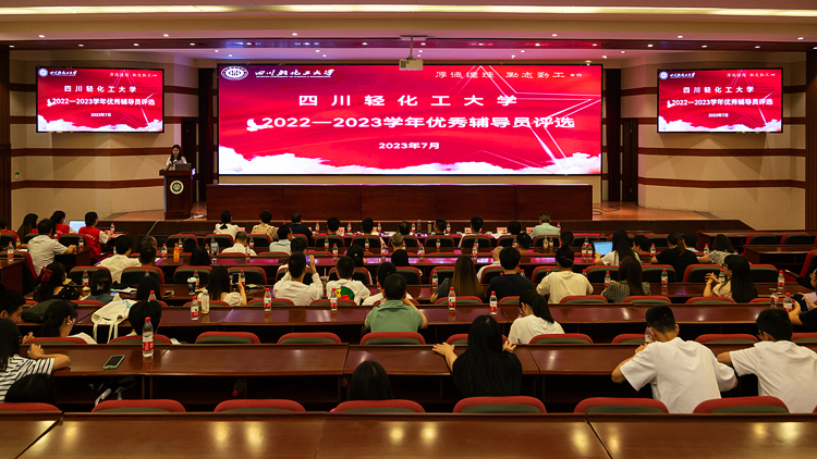 XCB_4737.jpg XCB_4737.jpg