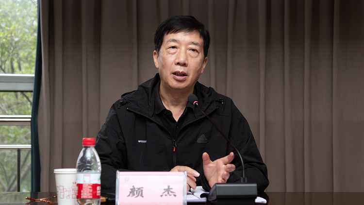 XCB_0323.jpg XCB_0323.jpg