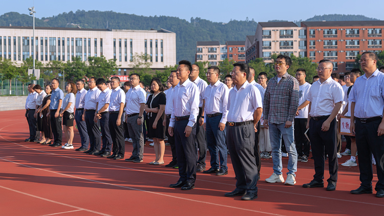 XCB_5062.jpg XCB_5062.jpg