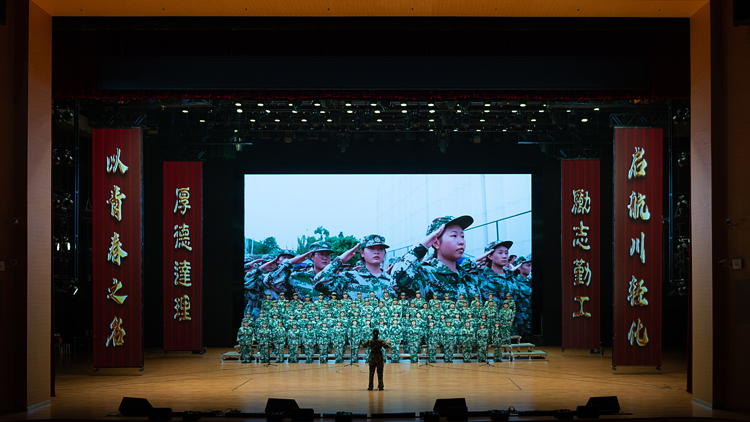 DSC_3694-3.jpg DSC_3694-3.jpg