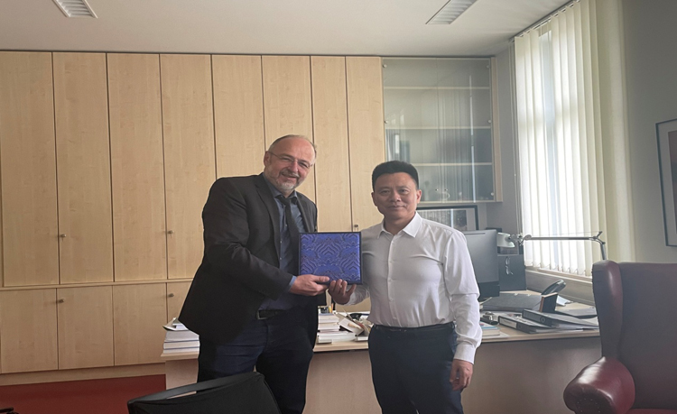 image003.jpg image003.jpg