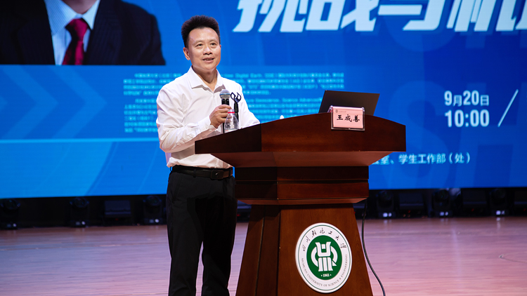 XCB_8225.jpg XCB_8225.jpg