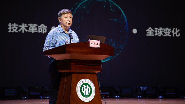 XCB_8053.jpg XCB_8053.jpg