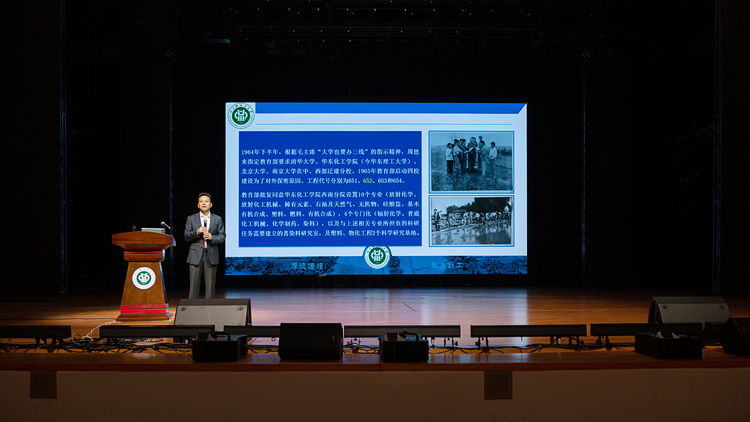 XCB_3633.jpg XCB_3633.jpg