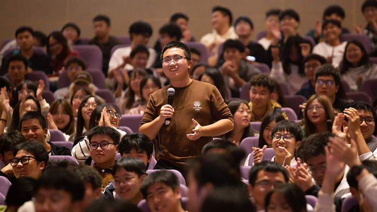 XCB_4066.jpg XCB_4066.jpg