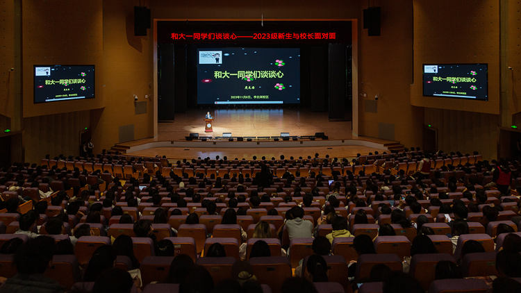 XCB_3612.jpg XCB_3612.jpg