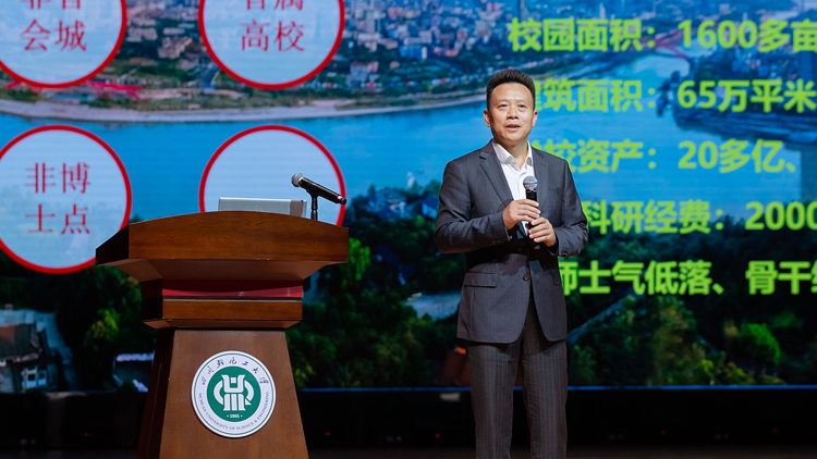 XCB_3687.jpg XCB_3687.jpg