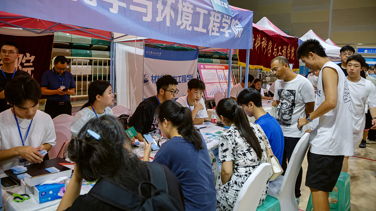 XCB_3443.jpg XCB_3443.jpg