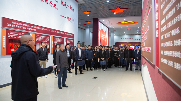 XCB_1616.jpg XCB_1616.jpg