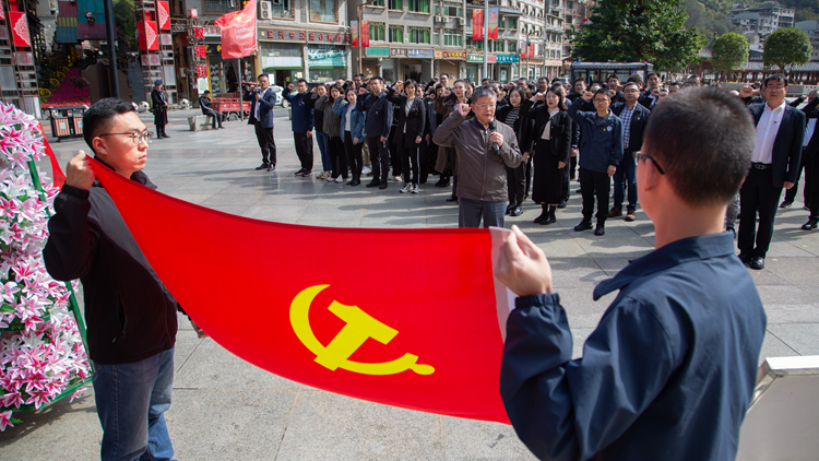 XCB_1785.jpg XCB_1785.jpg