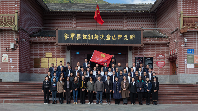 XCB_1818.jpg XCB_1818.jpg