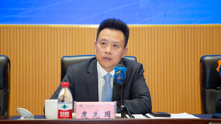 XCB_4505.jpg XCB_4505.jpg