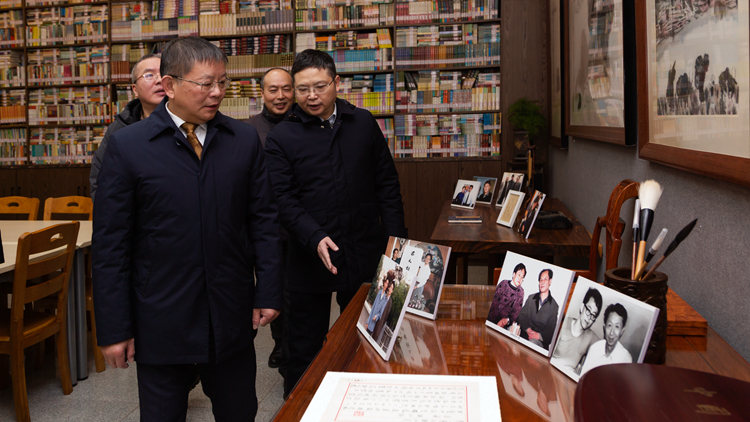 XCB_8732.jpg XCB_8732.jpg