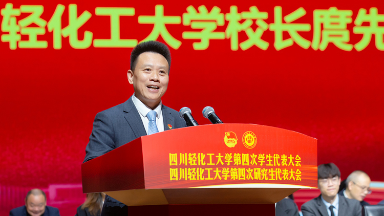 XCB_4256.jpg XCB_4256.jpg