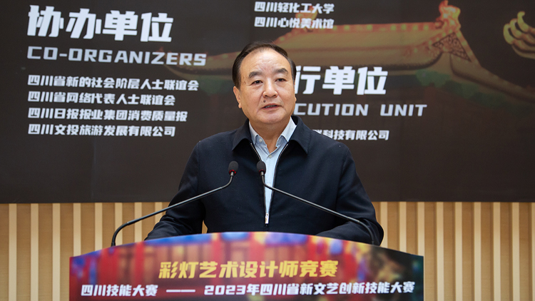 XCB_6948.jpg XCB_6948.jpg