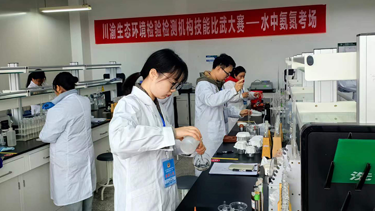 比赛现场.jpg 比赛现场.jpg