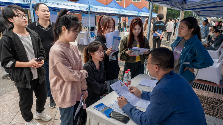 LJH_4915.jpg LJH_4915.jpg