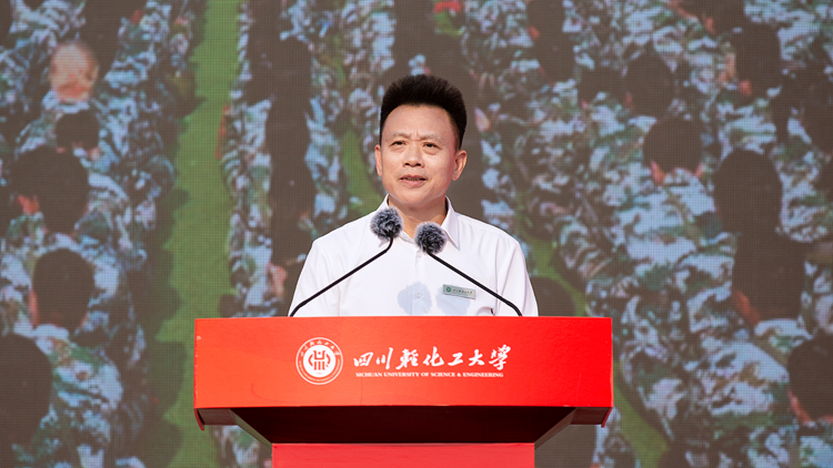 XCB_6194.jpg XCB_6194.jpg