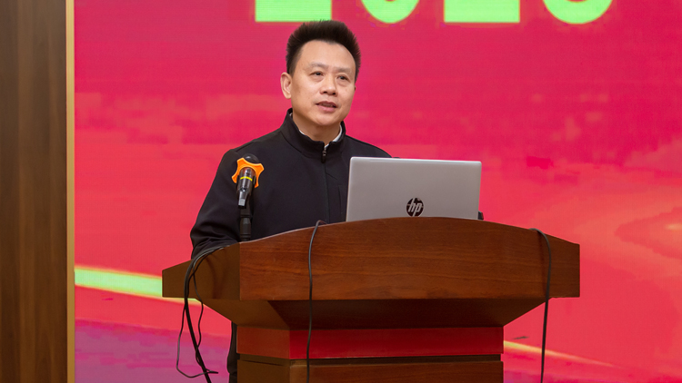 XCB_9768.jpg XCB_9768.jpg