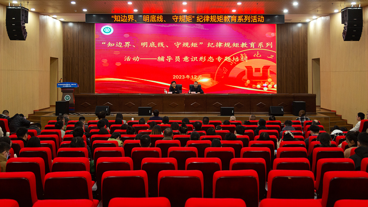 XCB_6600.jpg XCB_6600.jpg