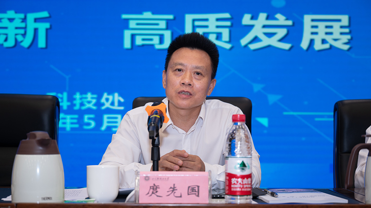 YAM_1978.jpg YAM_1978.jpg