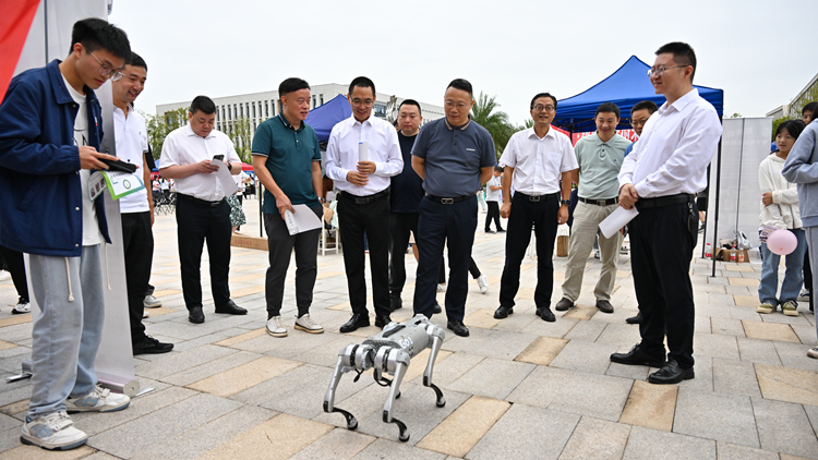 DSC_2381-4.jpg DSC_2381-4.jpg