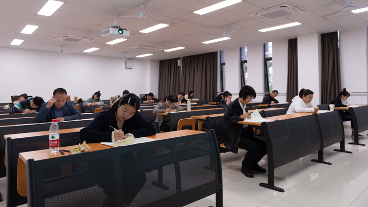 bys-4774.jpg bys-4774.jpg