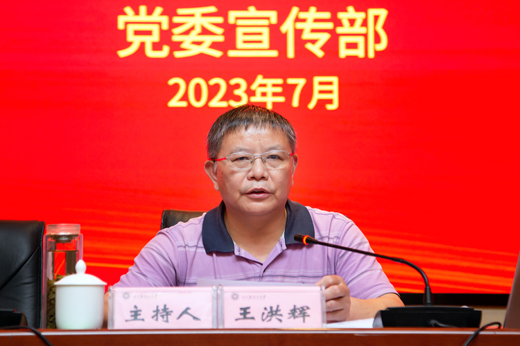 XCB_5037.jpg XCB_5037.jpg