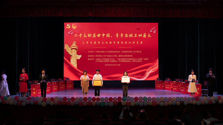 LJH_8968.jpg LJH_8968.jpg