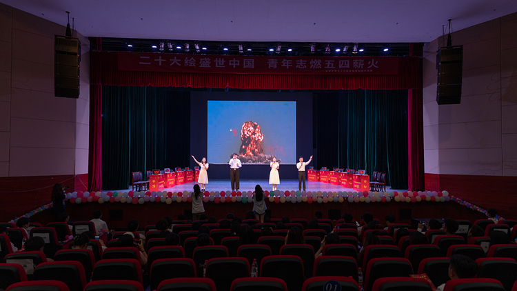 LJH_8949.jpg LJH_8949.jpg