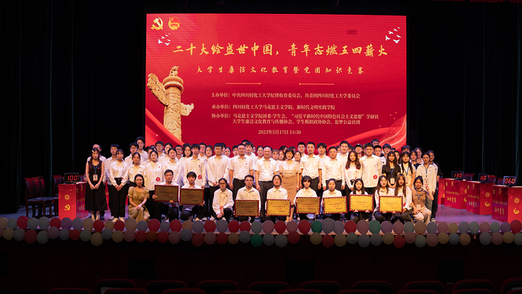 LJH_8976.jpg LJH_8976.jpg