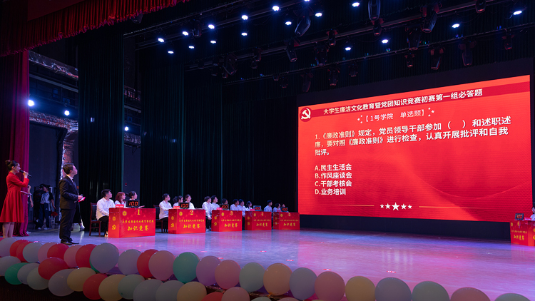 LJH_8909.jpg LJH_8909.jpg