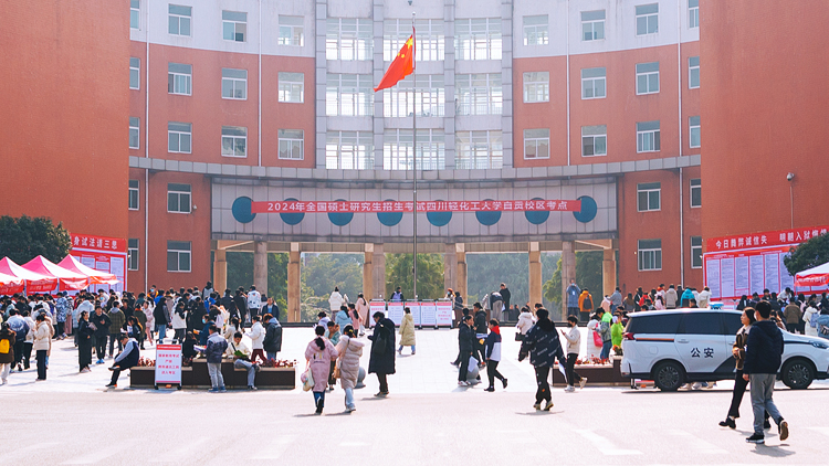 XCB_7758.jpg XCB_7758.jpg