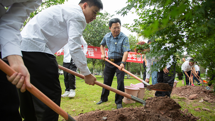 XCB_1867.jpg XCB_1867.jpg